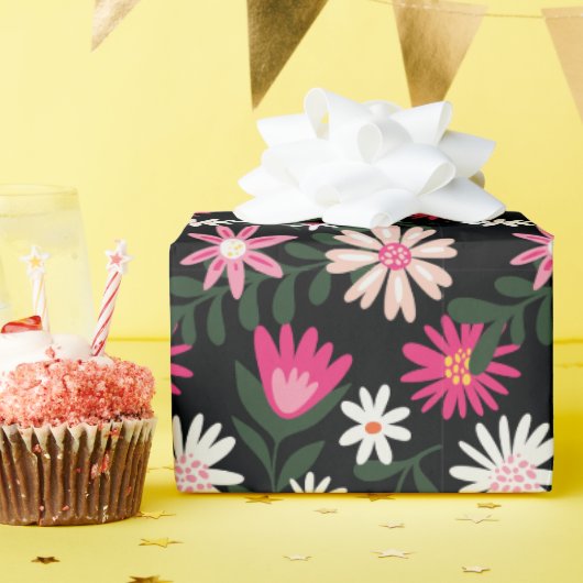 Pink und White Daisy Muster Geschenkpapier (Geburtstagsparty)