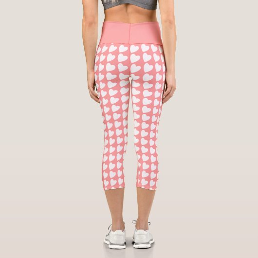 Pink und White Heart Pattern Girly Capri Leggings (Rückseite)