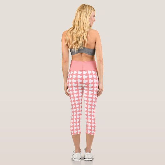 Pink und White Heart Pattern Girly Capri Leggings (Rückseite)