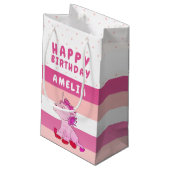 Pink Unicorn Girl Happy Birthday Kleine Geschenktüte (Rückseite Schrägansicht)