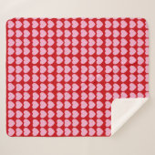 Pink Valentines Hearts on Red Sherpadecke (Vorderseite (Horizontal))