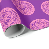 Pink verpackt Papier mehrsprachige Friedensworte. Geschenkpapier (Rolleneckpunkt)