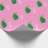 Pink verpacktes Papier mit niedlicher grüner Babys Geschenkpapier (Ecke)