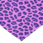 Pink Violet Leopard Tierdruckmuster Tischdecke (Schrägansicht)