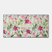 Pink Watercolor Blumenmuster Personalisierter Name Schreibtischunterlage (Vorderseite)