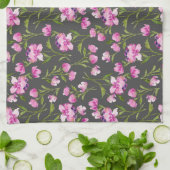 Pink Watercolor Florals on Gray Kitchen Handtuch (Gefaltet)