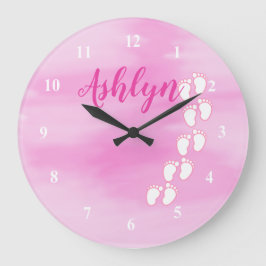 Pink Watercolor Footprint Kleiner Babyfüßername Große Wanduhr