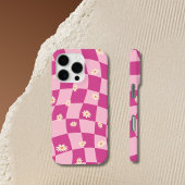 Pink Wavy Checkerboard Daisy iPhone 15 16 Hüllen