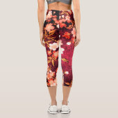 PINK WEISSE FRÜHSTÜCK BLUMEN, ANTIQUE ROTE BLUME CAPRI LEGGINGS (Rückseite)
