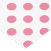 Pink-weiße Polka-Punkte Tischdecke (Schrägansicht)