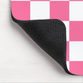 Pink-weißes Muster eines karierten Karos Mousepad (Ecke)