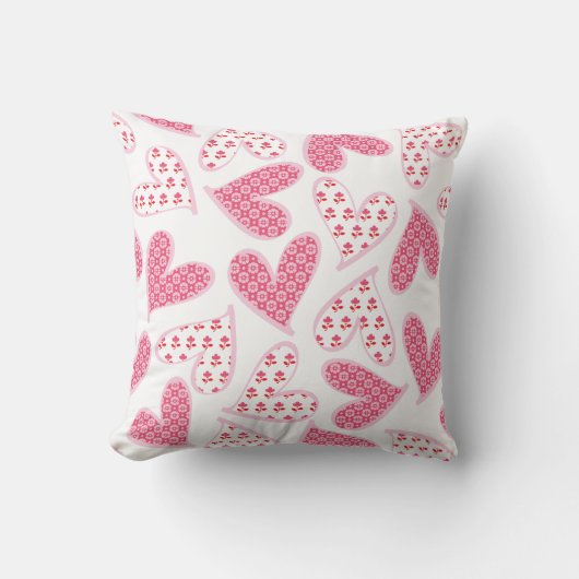 Pink Whimsical Floral Hearts Muster Kissen (Vorderseite)