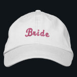 Pink White Bride Bachelorette Wedding Party Cap Bestickte Baseballkappe<br><div class="desc">Lass allen,  wer die Braut ist. Lass die Festlichkeiten beginnen!</div>
