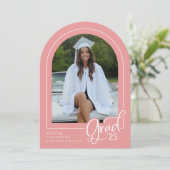 Pink White Elegant Foto 2025 Grad Ankündigung (Stehend Vorderseite)