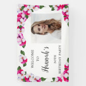Pink White Floral 30. Geburtstag Willkommen Banner (Vertikal)