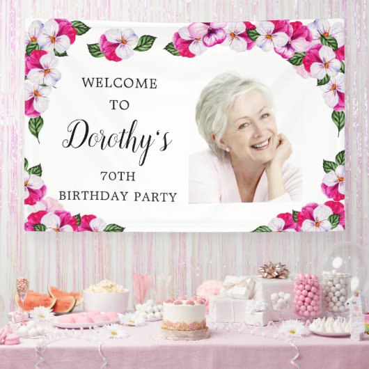 Pink White Floral 70. Geburtstag Willkommen Banner (Party)