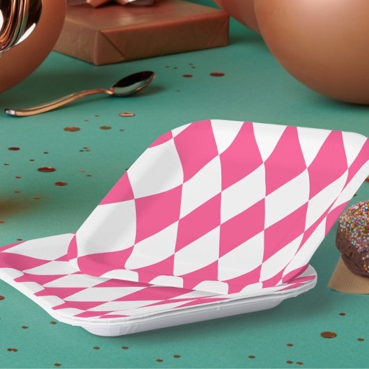 Pink White Harlequin Diamonds Schachbretts Design Pappteller