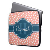 Pink White Polka Dot Pattern Marine Monogram Laptopschutzhülle (Vorderseite Links)