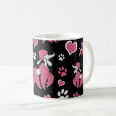 Pink White Poodle Muster auf schwarzem Hintergrund Kaffeetasse (VorderseiteRechts)