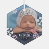 Pink White Snowflakes Baby Foto Name & Jahr hinzuf Ornament Aus Glas (Vorderseite)