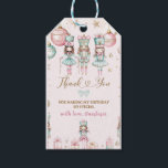 Pink Winter Christmas Ballerinas Geburtstag Geschenkanhänger<br><div class="desc">nutcracker Thema Winter Weihnachten Geburtstag danke Ihnen Tag. Bitte beachten Sie,  dass es sehr einfach ist,  mit der Personalisierungsfunktion alle persönlichen Daten zu bearbeiten. Sie können die Hintergrundfarbe oder den Text ändern. Für die passenden Artikel,  senden Sie uns bitte eine Nachricht über Zazzle.</div>
