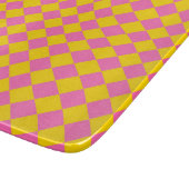 Pink Yellow Diamond Harlequin Schachbrett Pattern Schneidebrett (Ecke)