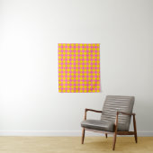 Pink Yellow Diamond Harlequin Schachbrett Pattern Wandteppich (Beispiel)