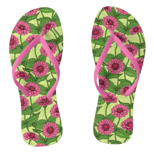 Pink Zinnias auf hellgrün Badesandalen (Fußbett)
