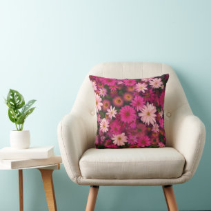 Pinkes Gärtchen mit Gänseblümchen - Leuchtendes Bl Kissen