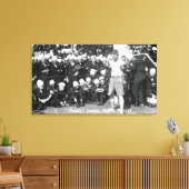 Pinkey Cosbey Vorbereitung für eine Boxmatte Leinwanddruck (Insitu (Wohnzimmer))