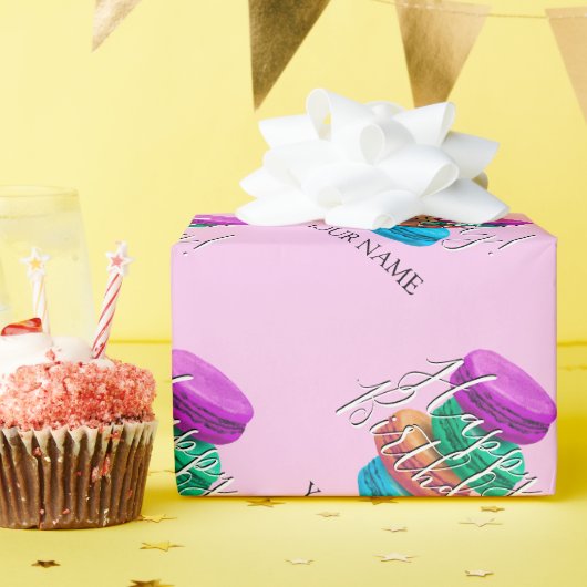 Pinkfarbene französische Macaron-Kekse zum Geburts Geschenkpapier (Geburtstagsparty)