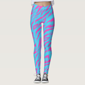 Pinkfarbene Leggings mit hellblauem Hintergrund