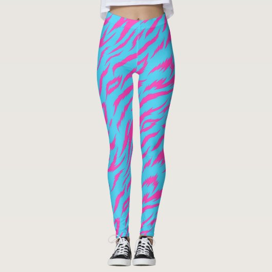 Pinkfarbene Leggings mit hellblauem Hintergrund (Vorderseite)