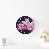 Pinkfarbene rosa Orchidee Runde Wanduhr (Zuhause)