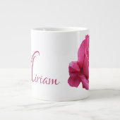 Pinkrosa Rosa Blütenblütenblüte Monogramm Miriam Jumbo-Tasse (Vorderseite)