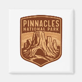 Pinnacles Nationalpark Reisemblem Magnet (Vorne)