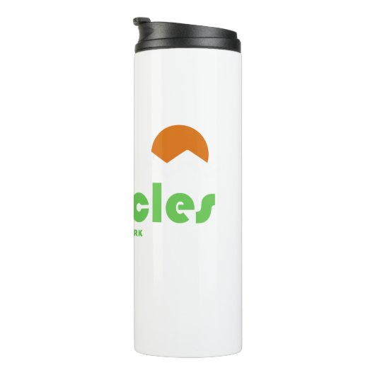 Pinnacles Nationalpark Retro Thermosbecher (Nach rechts gedreht)