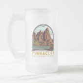 Pinnacles Nationalpark Vintages Emblem Mattglas Bierglas (Links)