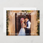 Pinsel Script Modern Wir Got Verheiratetes Foto Postkarte (Vorne/Hinten)