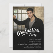 Pinsel Script Moderner Abschluss 2-Foto-Party Einladung (Rückseite)