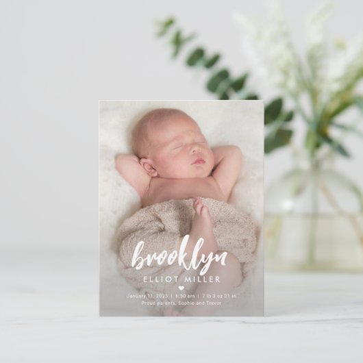 Pinselname Moderne Geburtsankündigung Postkarte (Stehend Vorderseite)