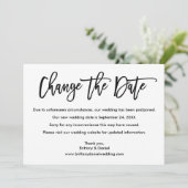 Pinselschrift ändert das Datum der neuen Hochzeitd Save The Date (Stehend Vorderseite)