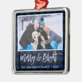 Pinselschrift Blue Kariert Merry and Bright Family Ornament Aus Metall (Links)