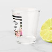 Pinselschrift Rosa florale gestreift Mr. und Mrs. Schnapsglas (Rechts)