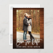 Pinselschrift Rustikales Holz-Foto Save the Date Postkarte (Vorne/Hinten)