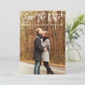 Pinselschrift Save the Date Couple Fotokarte (Stehend Vorderseite)