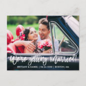 Pinselskript Wir werden Save the Date heiraten Postkarte (Vorderseite)