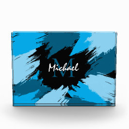 Pinselstriche in blauen Farbtönen mit Monogramm Fotoblock