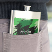 Pinselstriche in grünen Farbtönen mit Monogramm Flachmann (Beispiel)