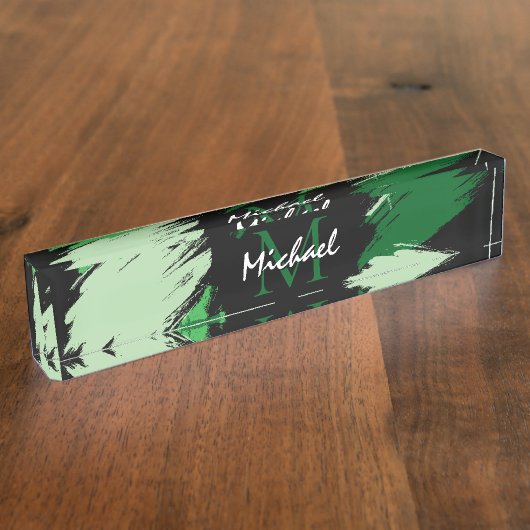 Pinselstriche in grünen Farbtönen mit Monogramm Namensplakette (Seite)